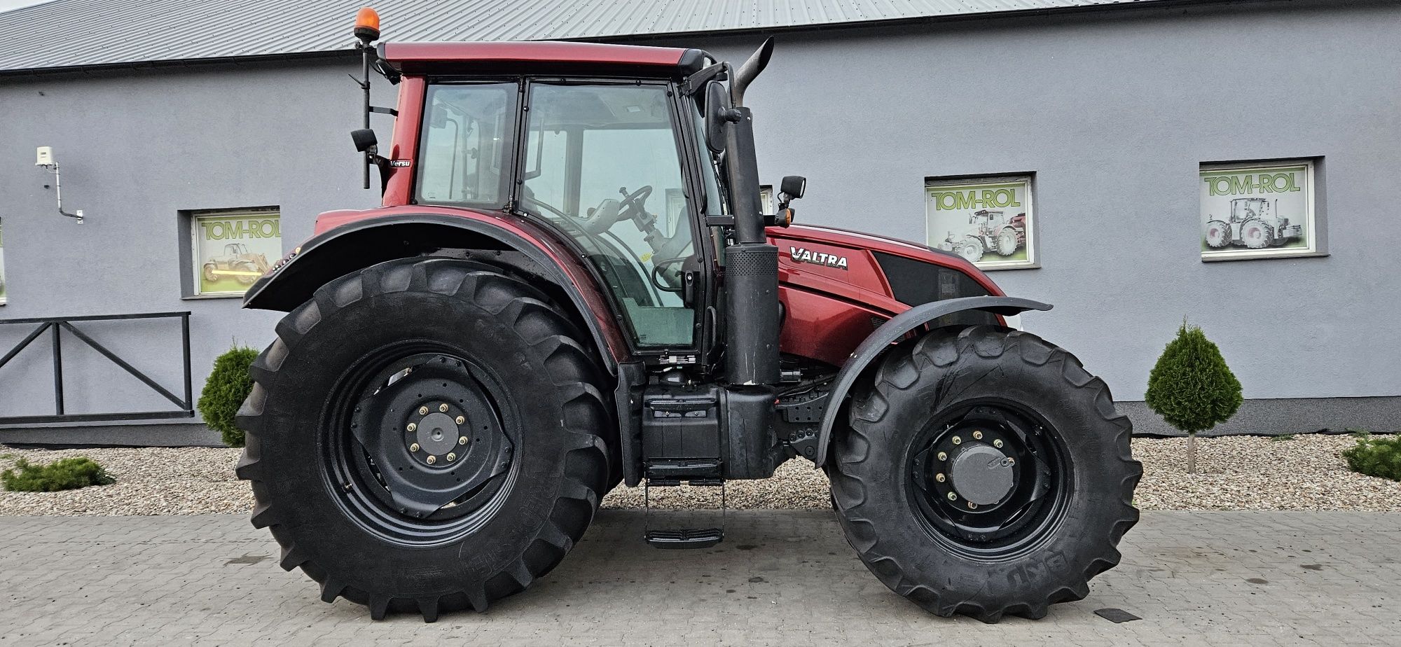 Valtra N163 H5 Versu Pneumatyka 52km/ha