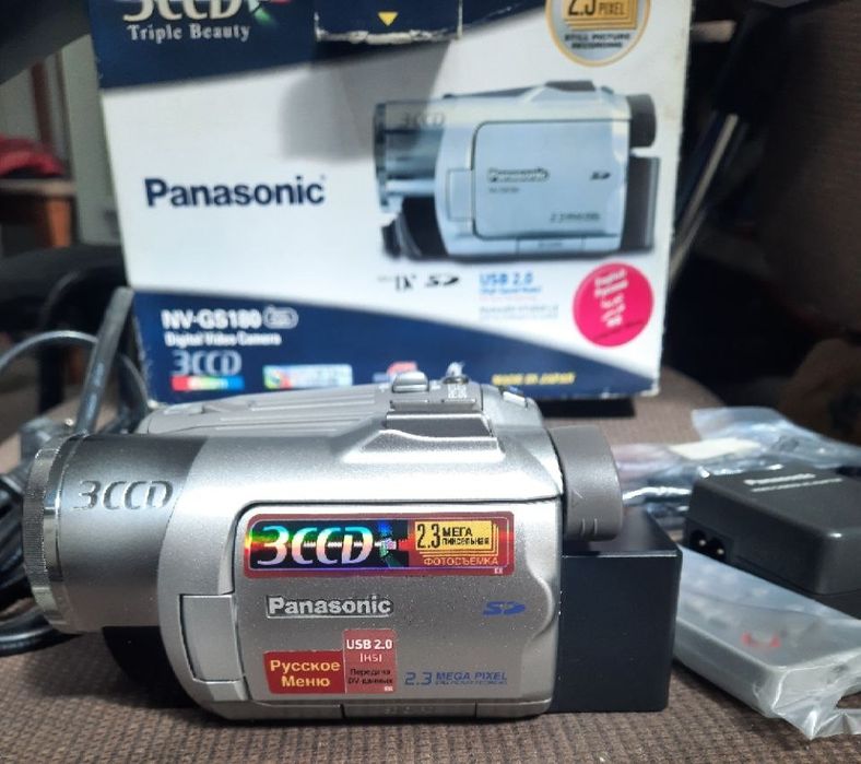 Цифрова відеокамера Panasonic