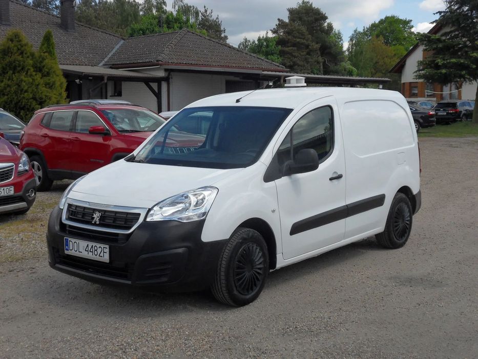 Peugeot PARTNER III LIFT  1.6 E-HDI, tempomat, 3 miejsca, NOWE opony