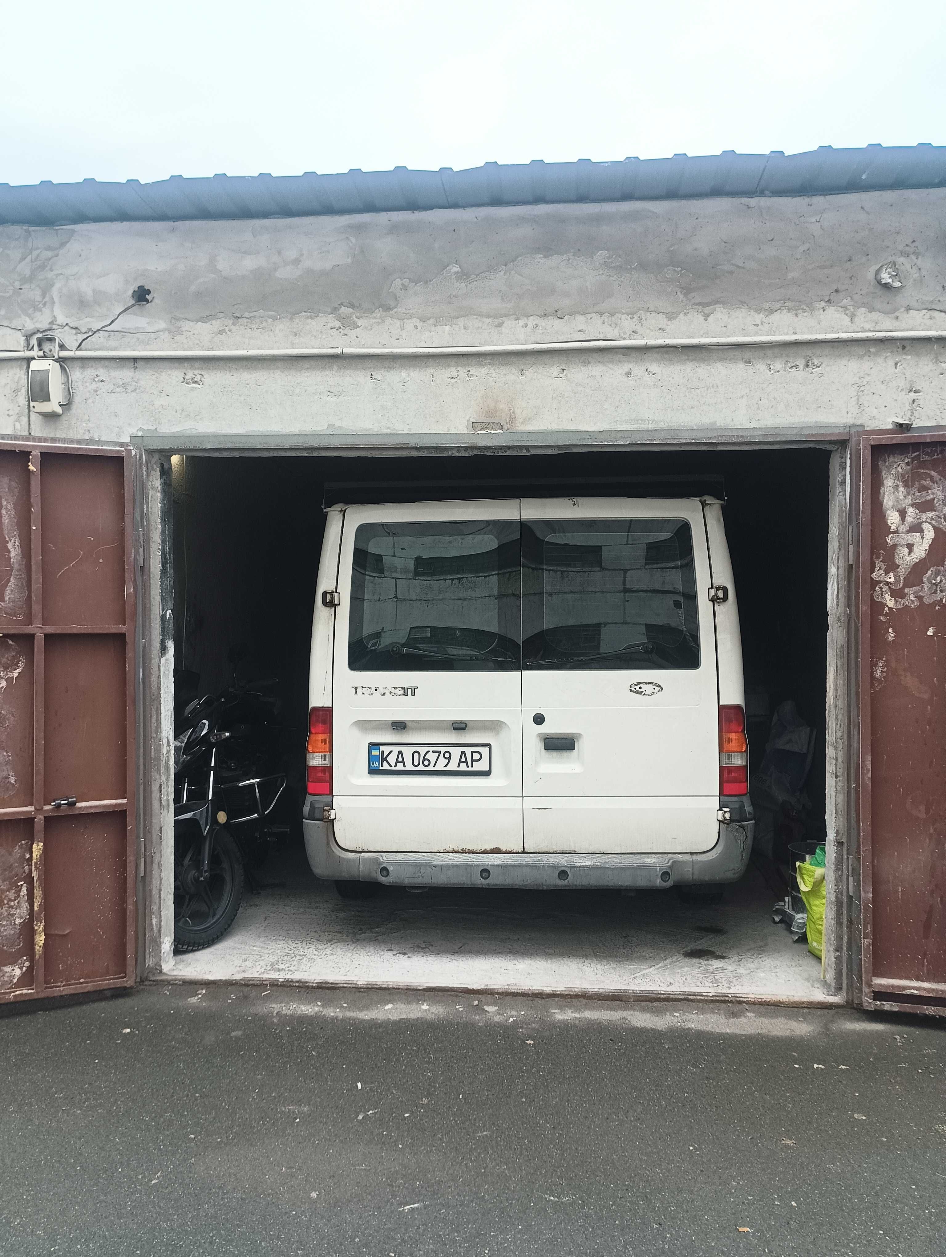 Продам гараж в ГБК Днепр, Киев, Северная 3. Площадь - 20,5 м2.