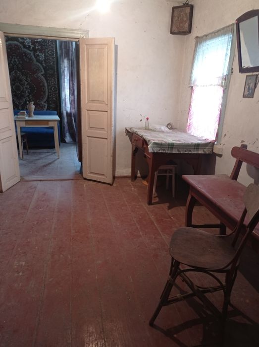 Невеликий будинок під дачу в селі Буди.