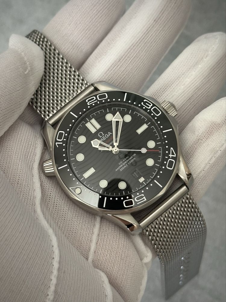 Чоловічий годинник Omega Seamaster. Мужские часы Омега миланская петля