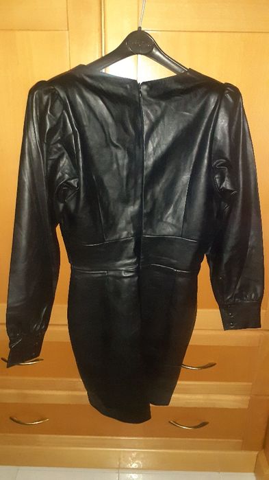 Vestido preto imitação Pele ( Sahoco ) C/ Novo