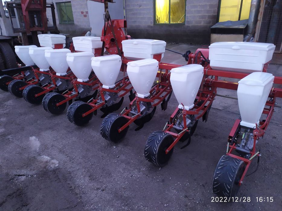 Сівалка пневматична УПС-8 СУ кукурудзяна,соняшникова,гарбузова