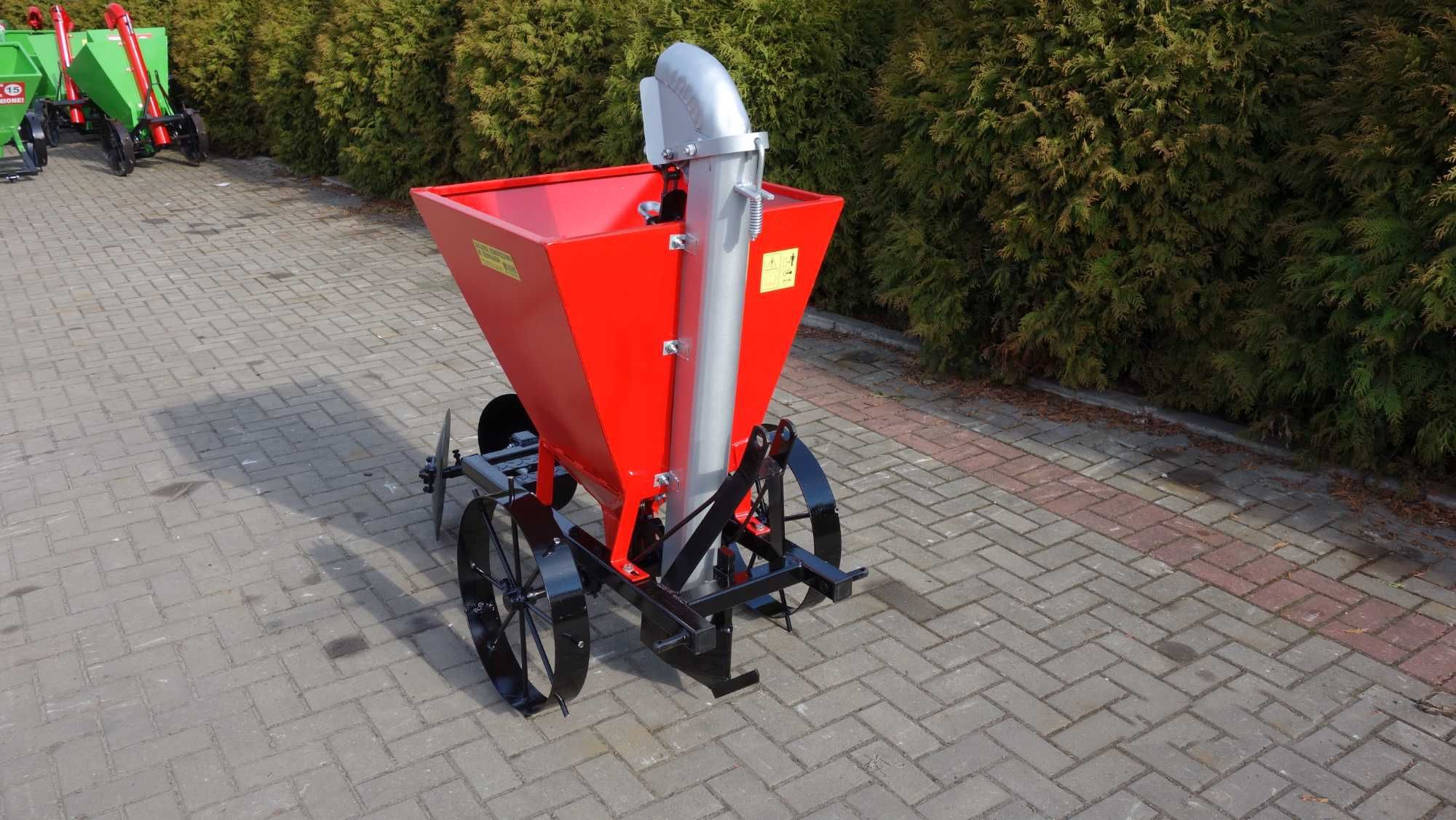 Sadzarka do ziemniaków - różne modele, jednorzędowe i dwurzędowe