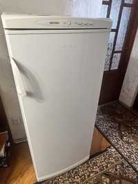 Продам морозильну камеру Gorenje f6243w