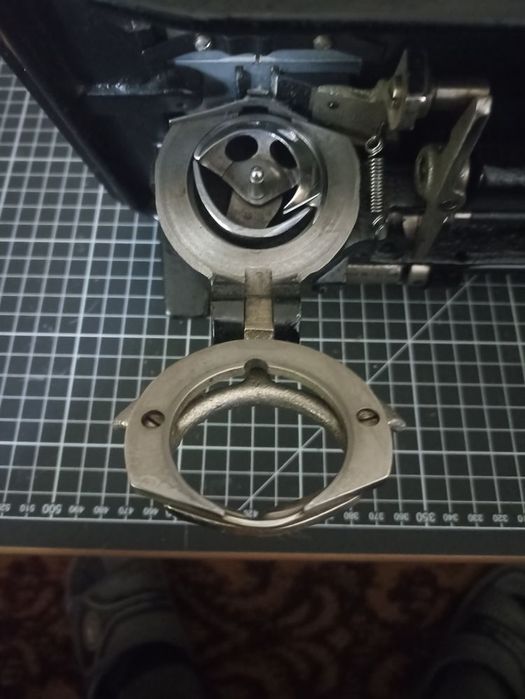 Кёхлер...Кёхлер швейная машина германии 50 класса