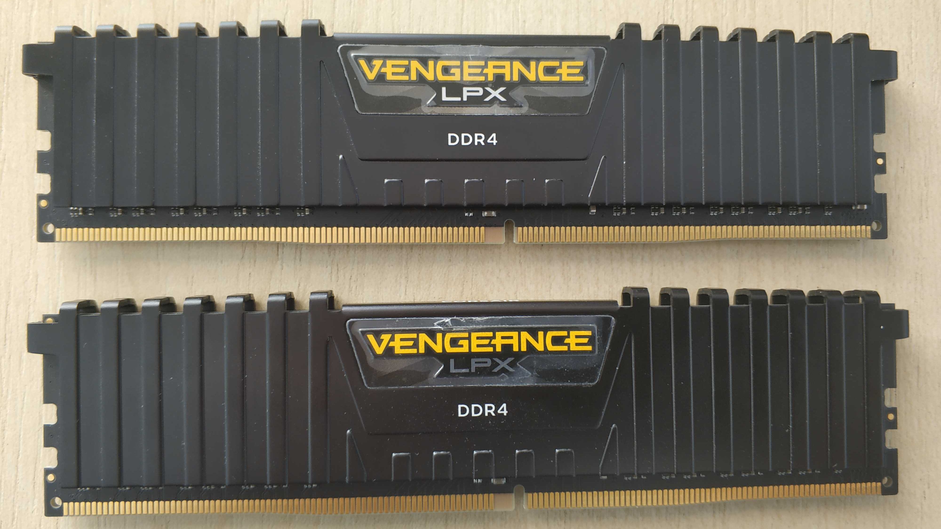 DDR4-3200 16Gb(2X8Gb) Corsair Vengeance LPX