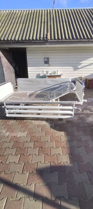 Медичне багато функціональне ліжко..