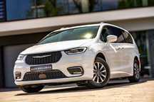 Chrysler Pacifica * 290KM * LIFTING * Biała * 7 OSOBOWA * Led * Disctronic * Asysta *