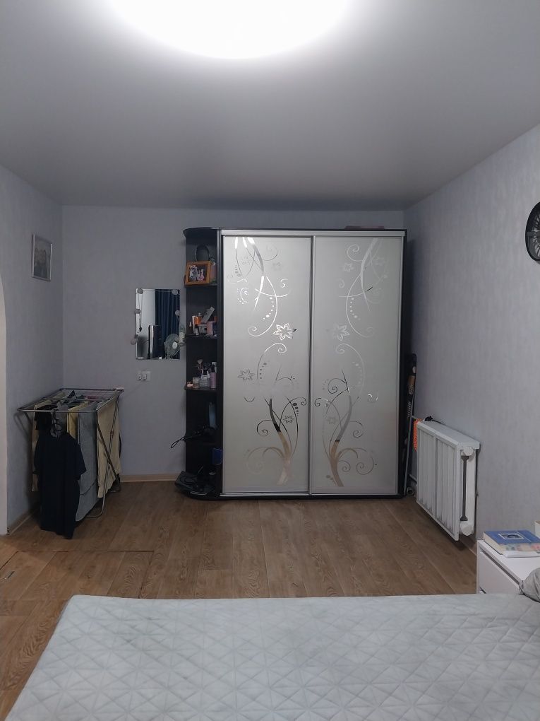 Продам 1 кімнатну квартиру на Київській