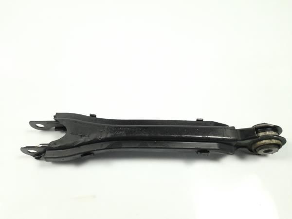 Braço de suspensão trás esquerdo MERCEDES-BENZ Classe C (W204)