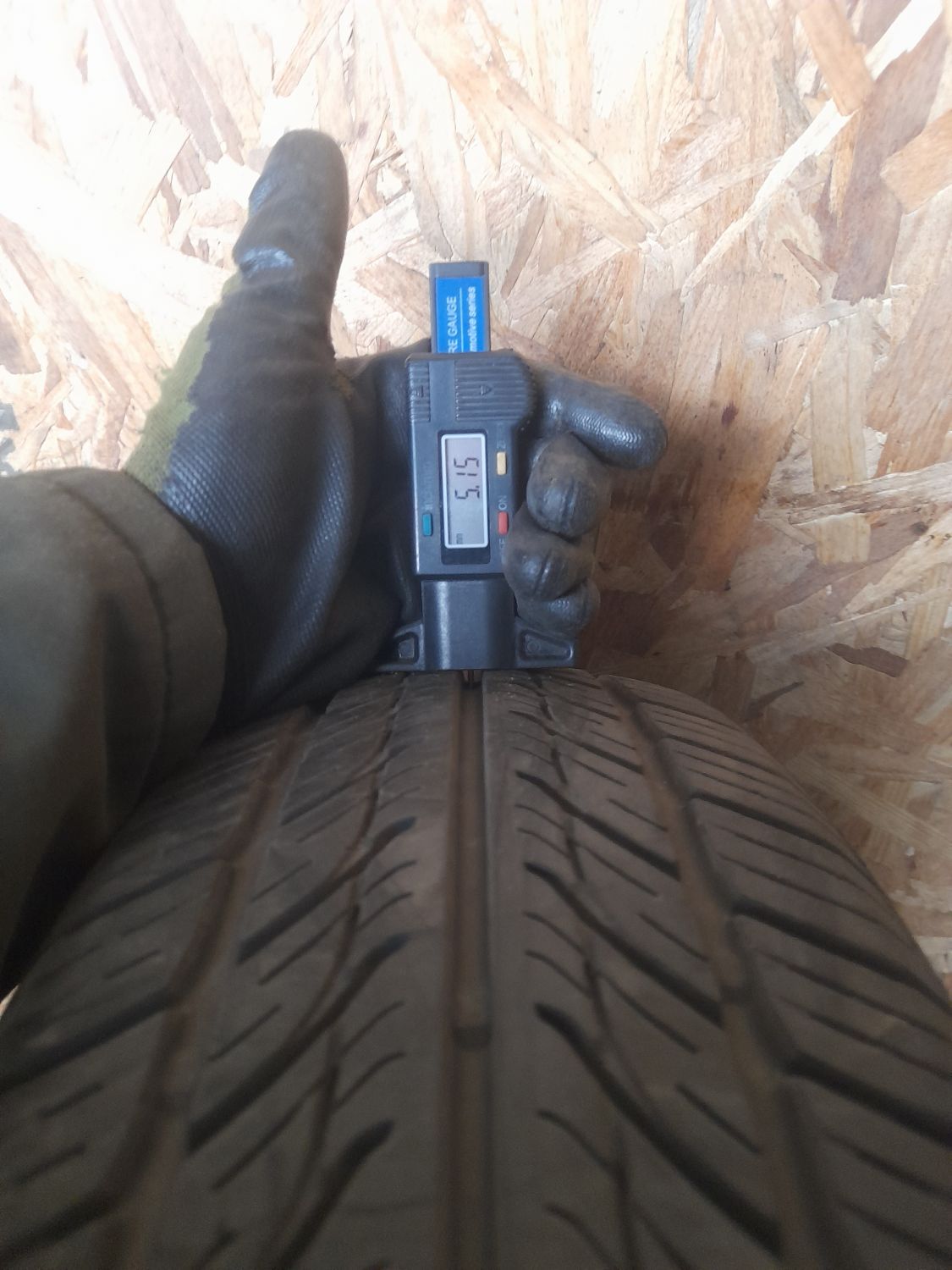 Шини Tigar Touring 175/70 R14 88T XL Б/У 5 мм