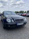 Продам Mercedes-Benz w240 авангард 2003года