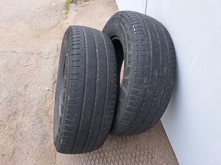 Резина Michelin 225 70 15c. Шины.