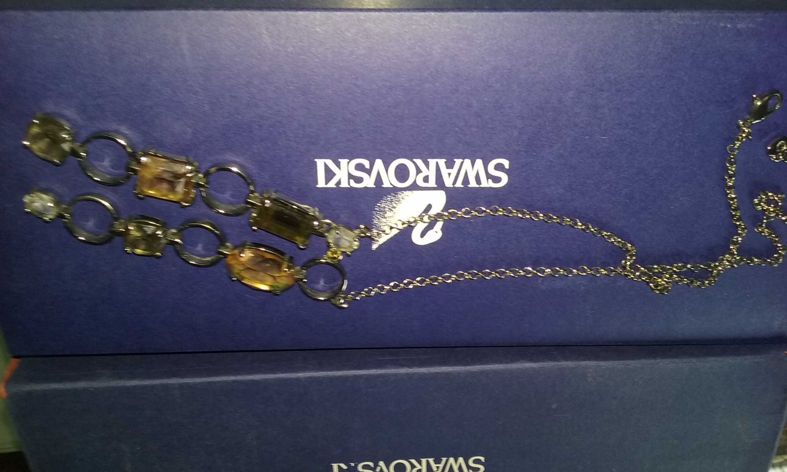 Swarovski naszyjnik z duzymi krysztalami Swarovski oryginalny jak nowy