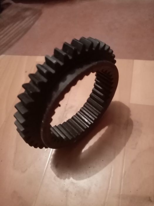 Шестерня первой передачи и заднего хода КПП на ЗАЗ 966