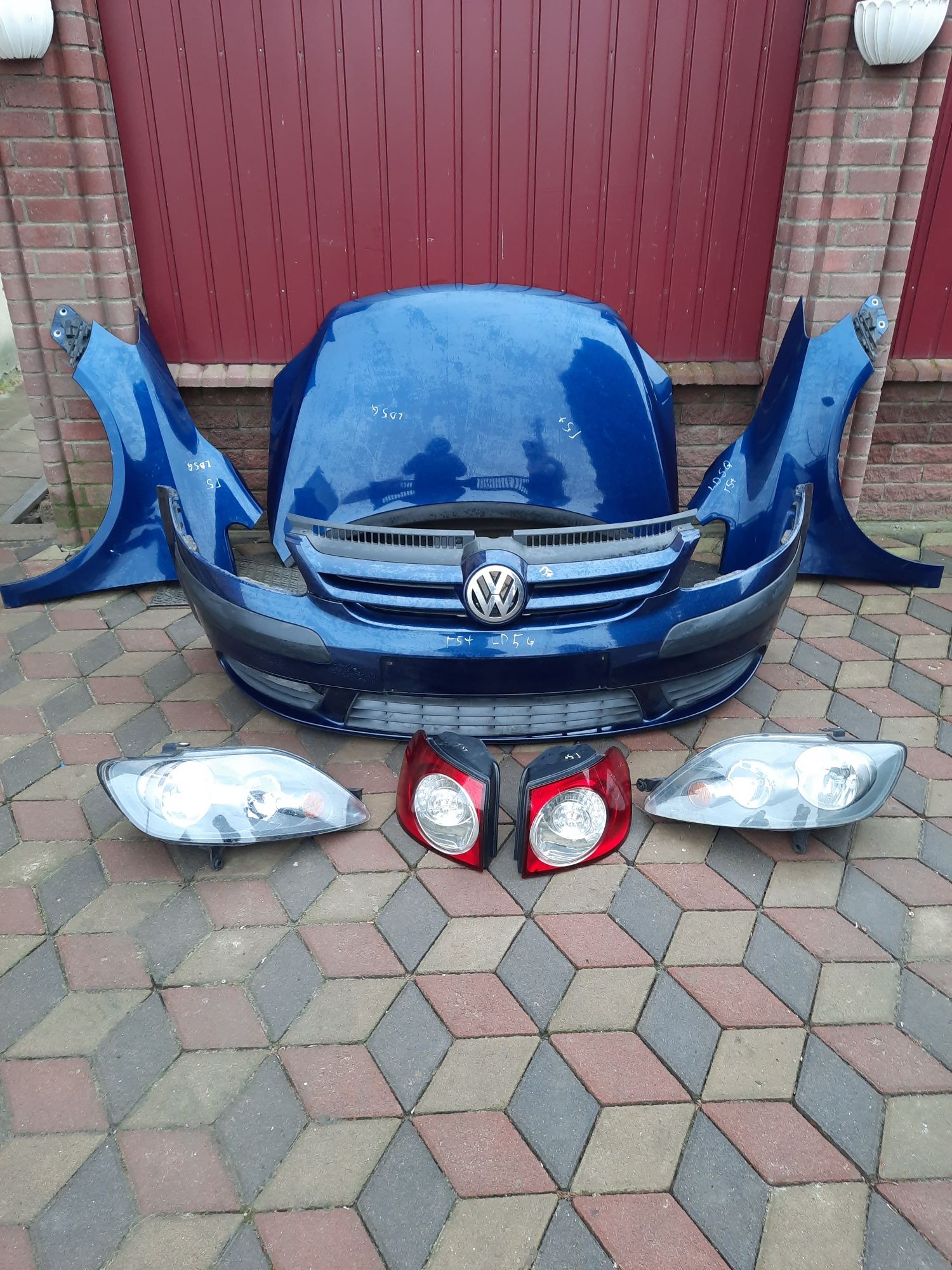 Розборка VW Golf Plus 1.6 FSI Мотор Радіатор Крило Двері Ляда Дзеркало