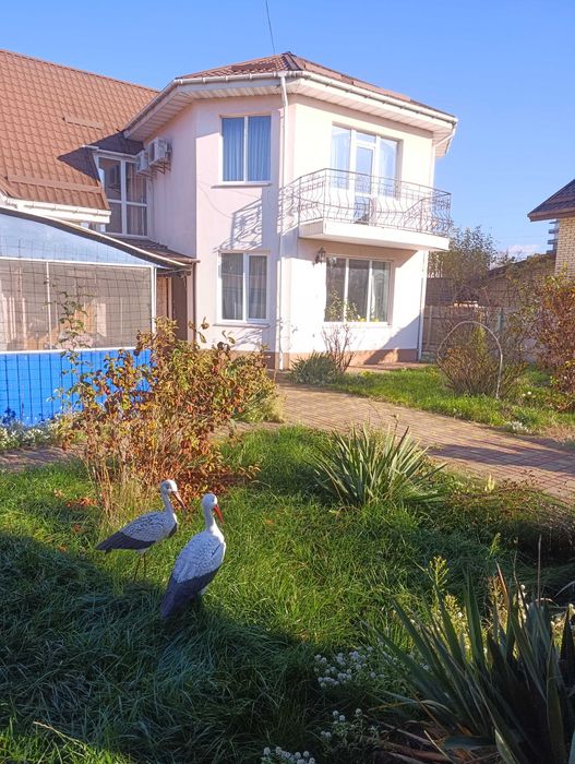 ГАРНА  3хна квартира в центрі + крита  парковка