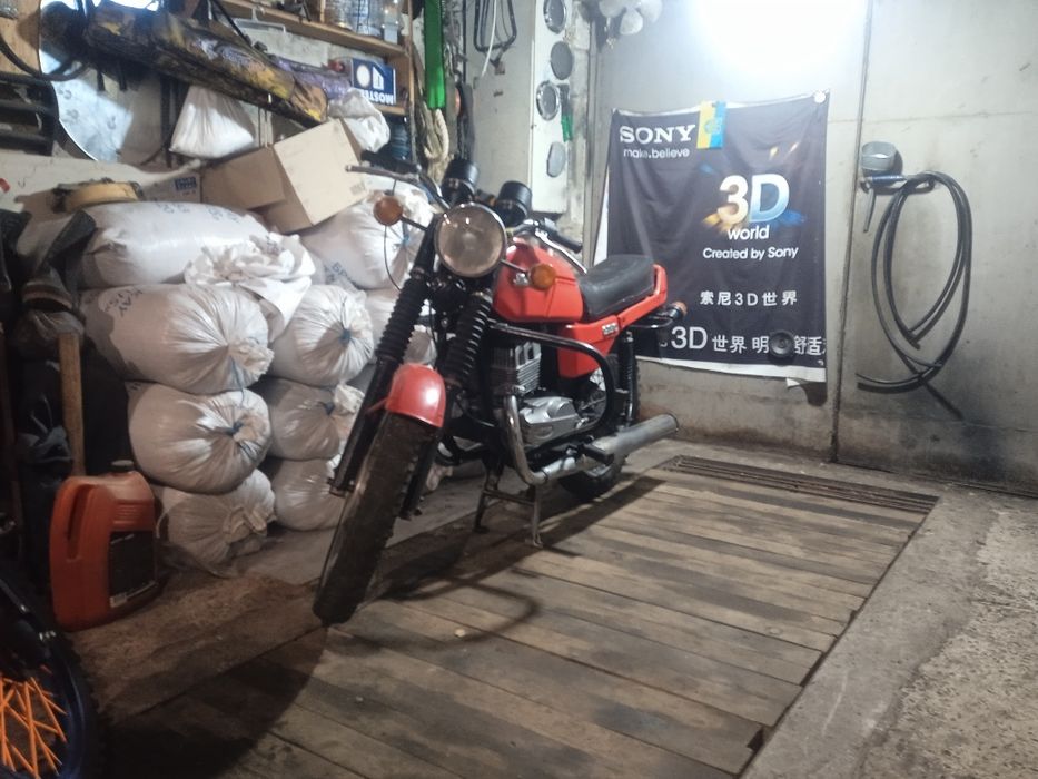 Продам яву 350 з доками.