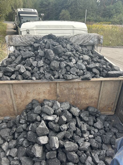 Wegiel z polskich kopalni oraz import