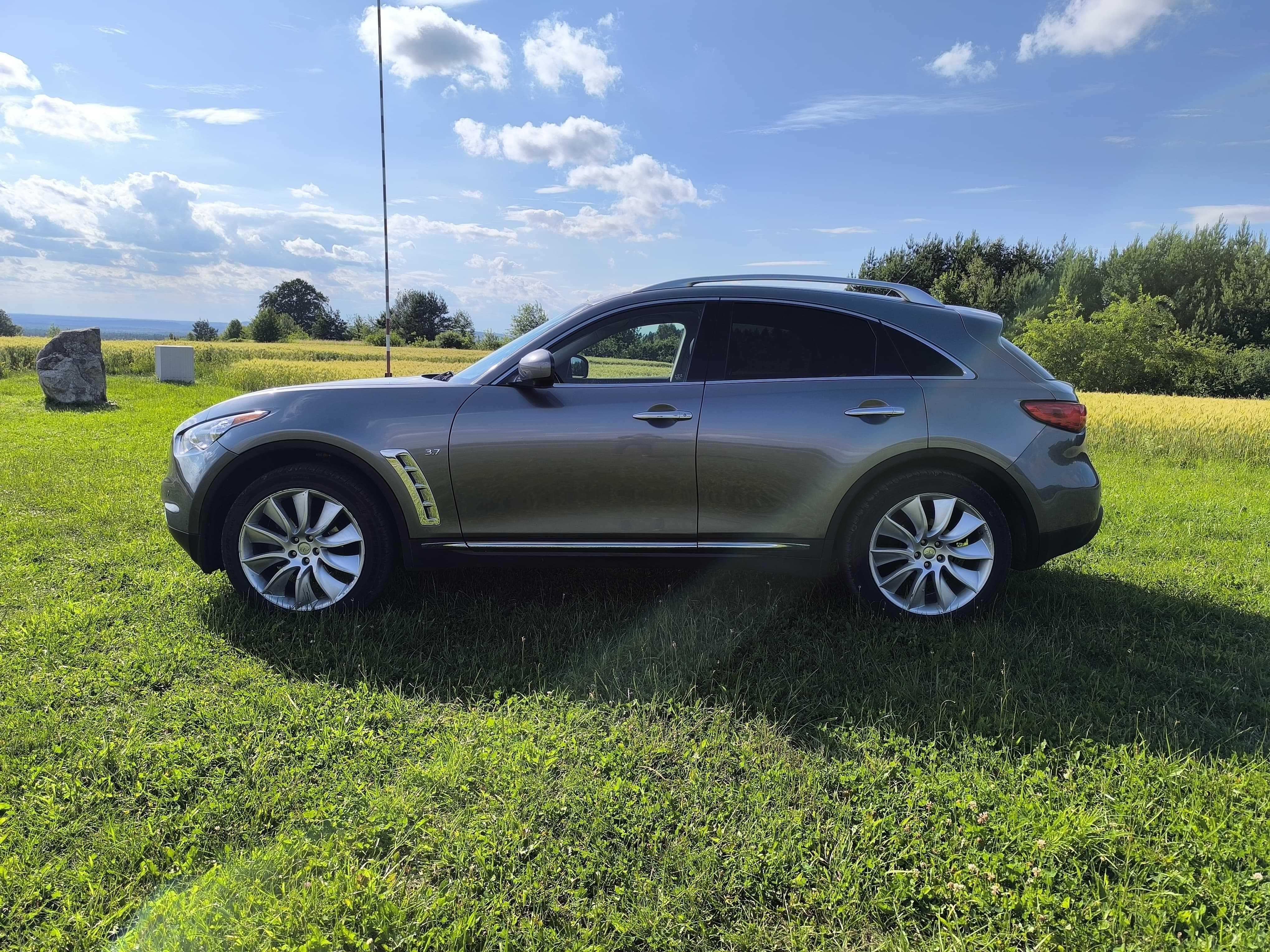 Infiniti QX70 3.7