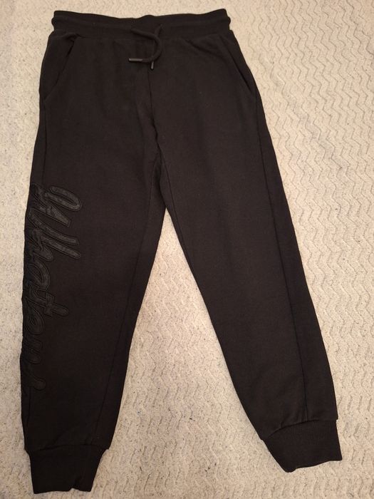 Spodnie dresowe 134/140 Young Reporter