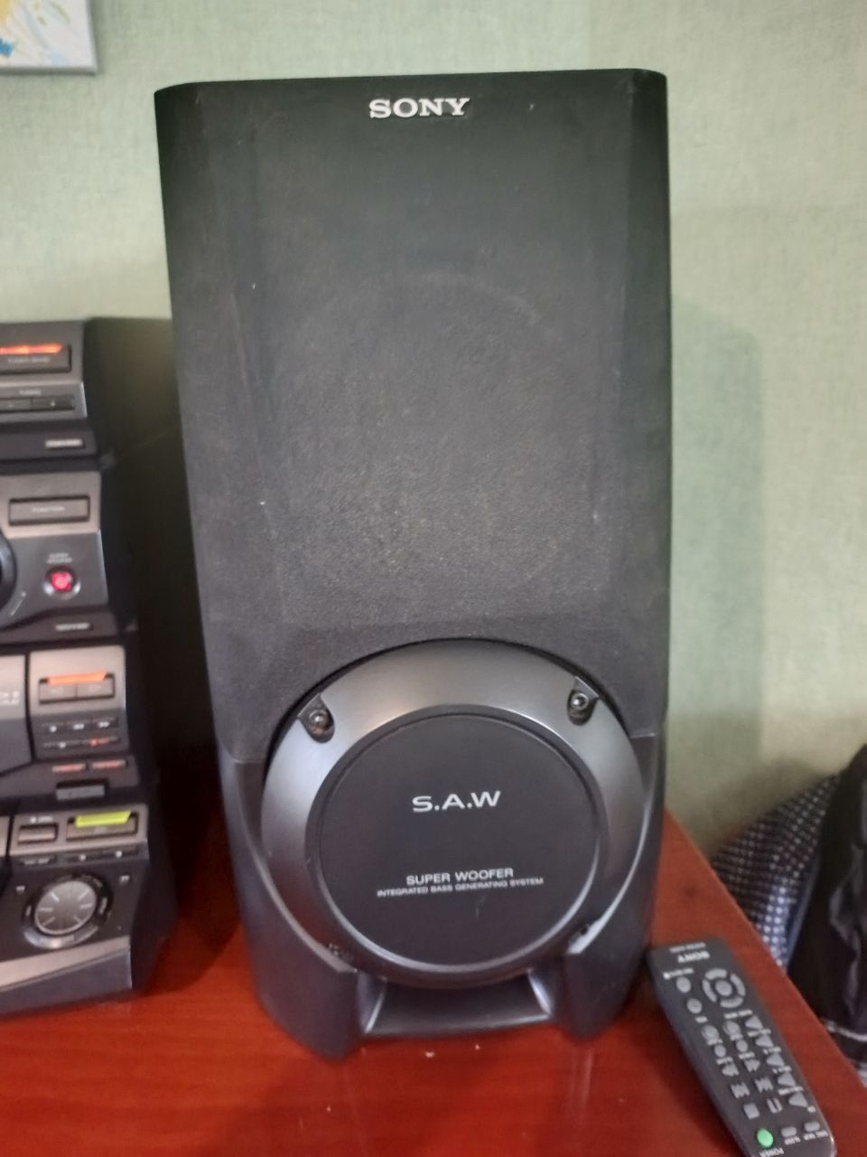 Срочно!!! Музичний центр sony HCD-XB6 з 2 колонками SS-XB6AV