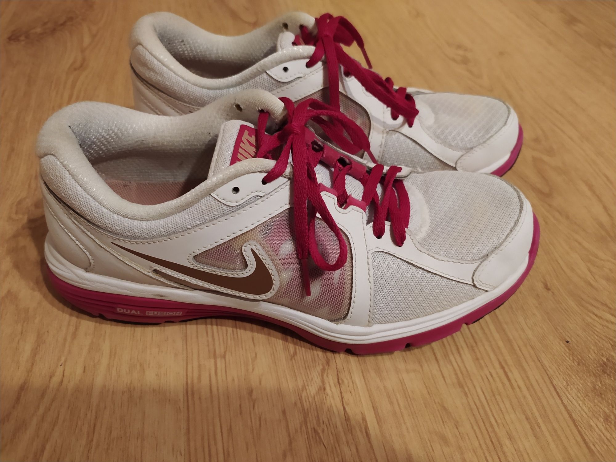 Buty damskie Nike dual fusion r.41