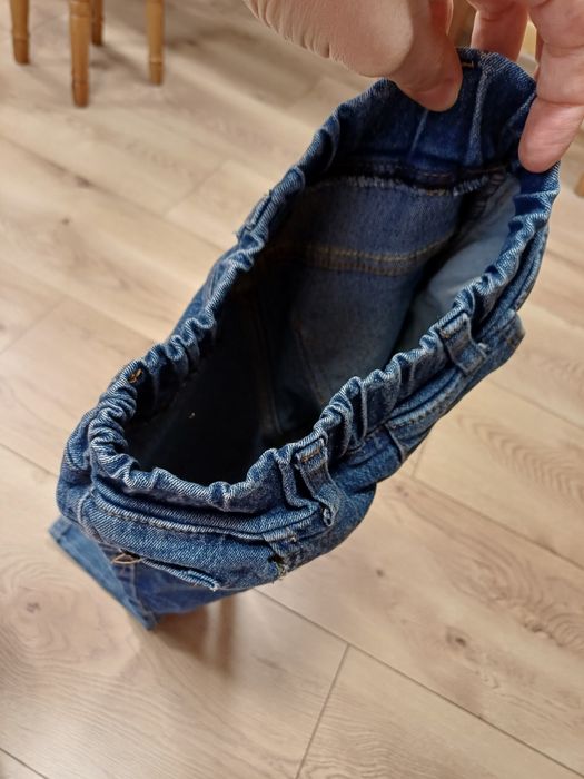 Джинси синього кольору на хлопчика