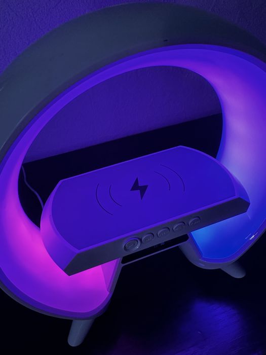 Годинник нічник з бездротовою зарчдкою