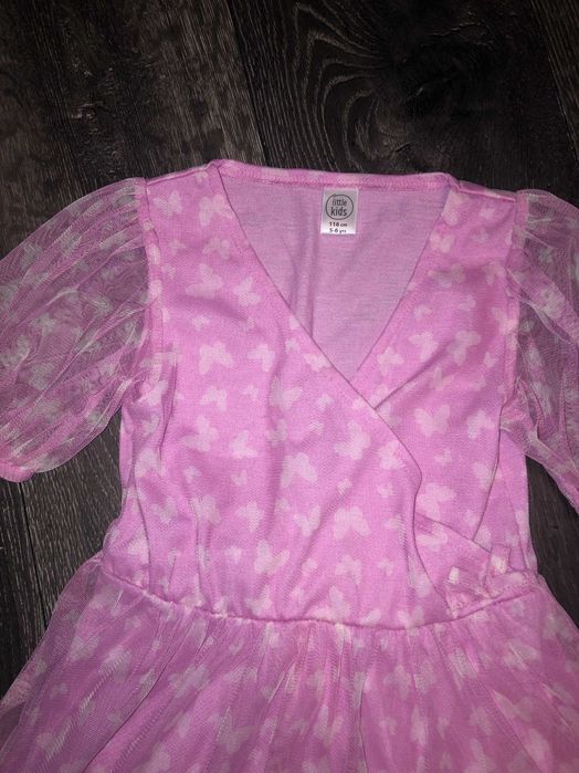 sukienka w motyle rozm 116