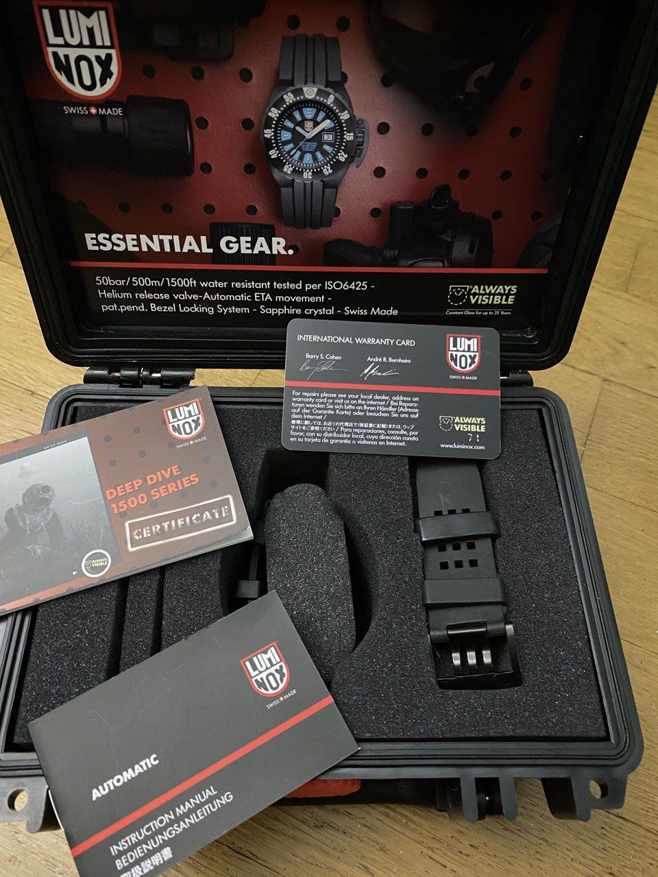 Luminox 1500 deep DIVE automatic