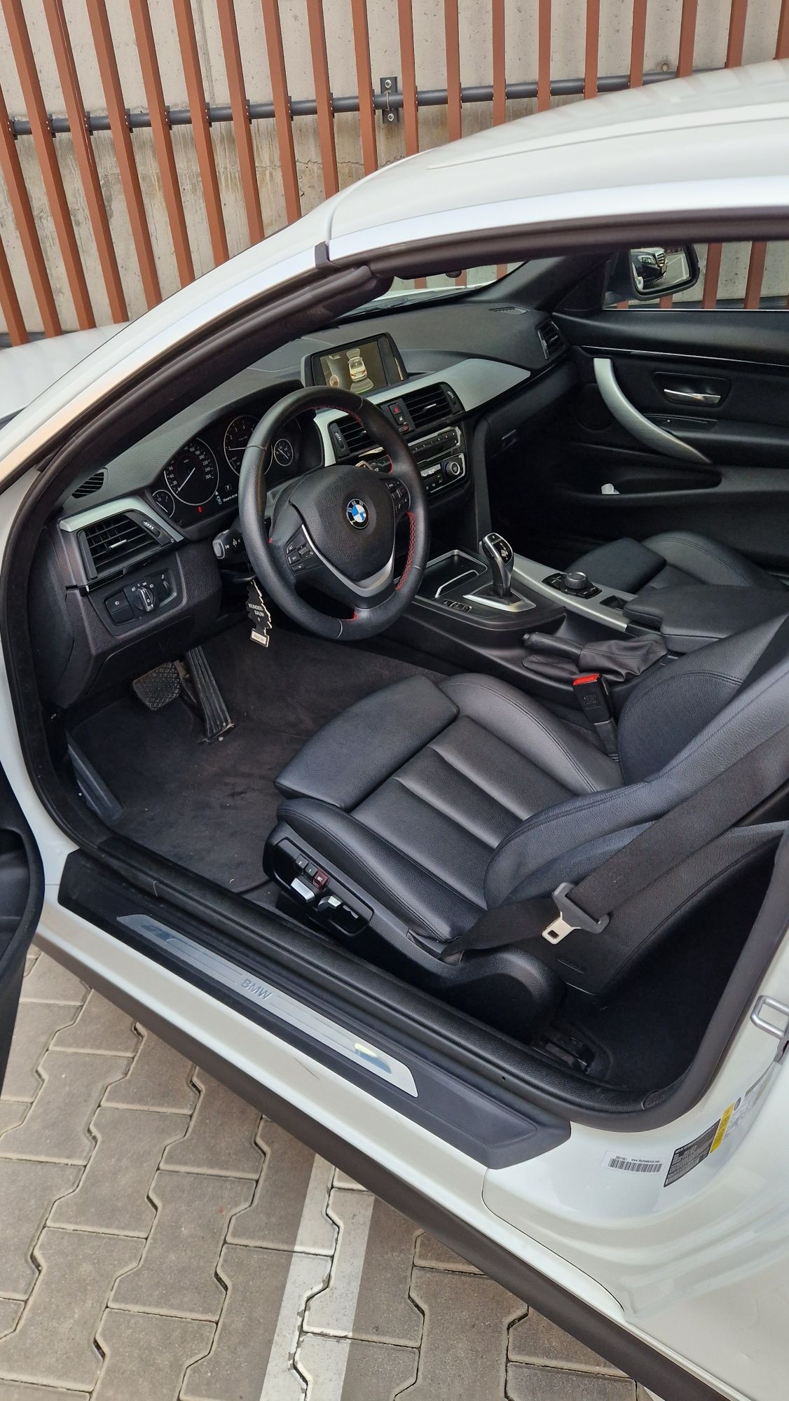 Bmw 4 coupe / cabrio kabriolet wynajem wypożyczalnia aut sportowych