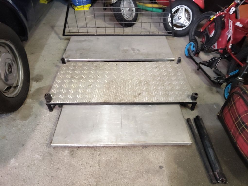 Separador de bagageira. com prateleiras e mesa ,para jeep e PIC up