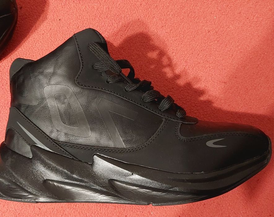 Кросівки чоловічі, зимові