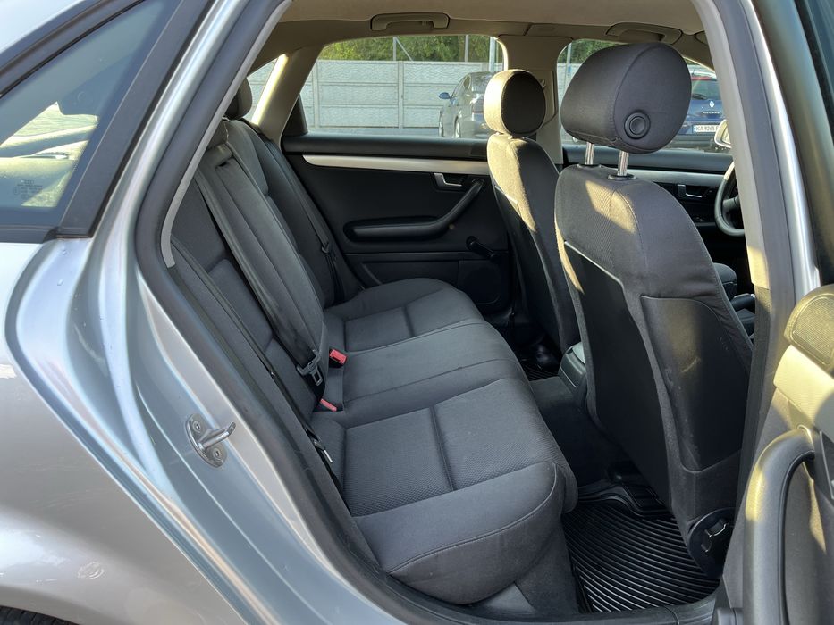 Audi A4 1.6 бензин