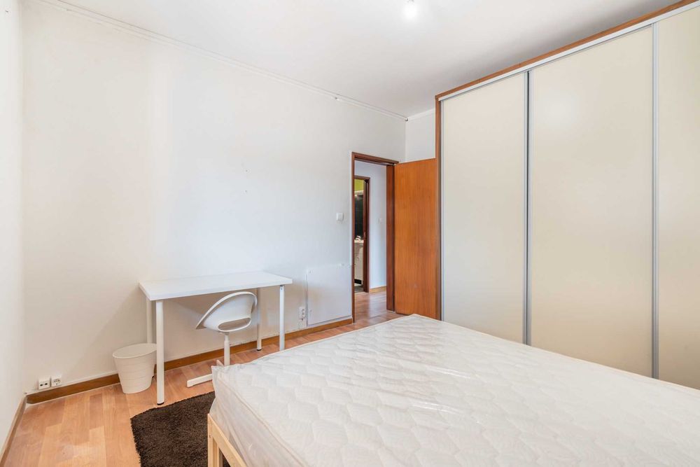 4 quartos em Moradia T4, Guimarães-Fermentões