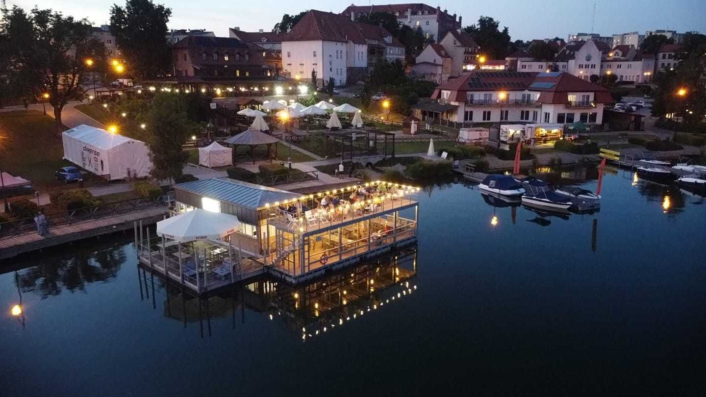 Houseboat Pomost Platforma Pływający Konstrukcja Pływająca Camping dom