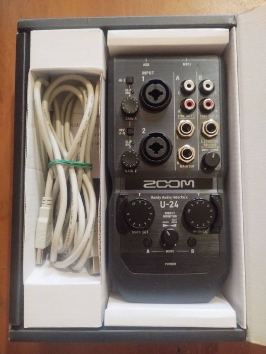 Zoom U-24 — аудіоінтерфейс