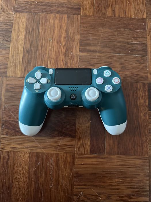 Playstation com comando