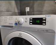 Części do pralki Indesit XWE71283 pompa wody