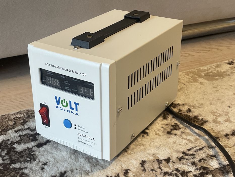 Стабілізатор напруги Volt Polska AVR-500VA. Практично новий