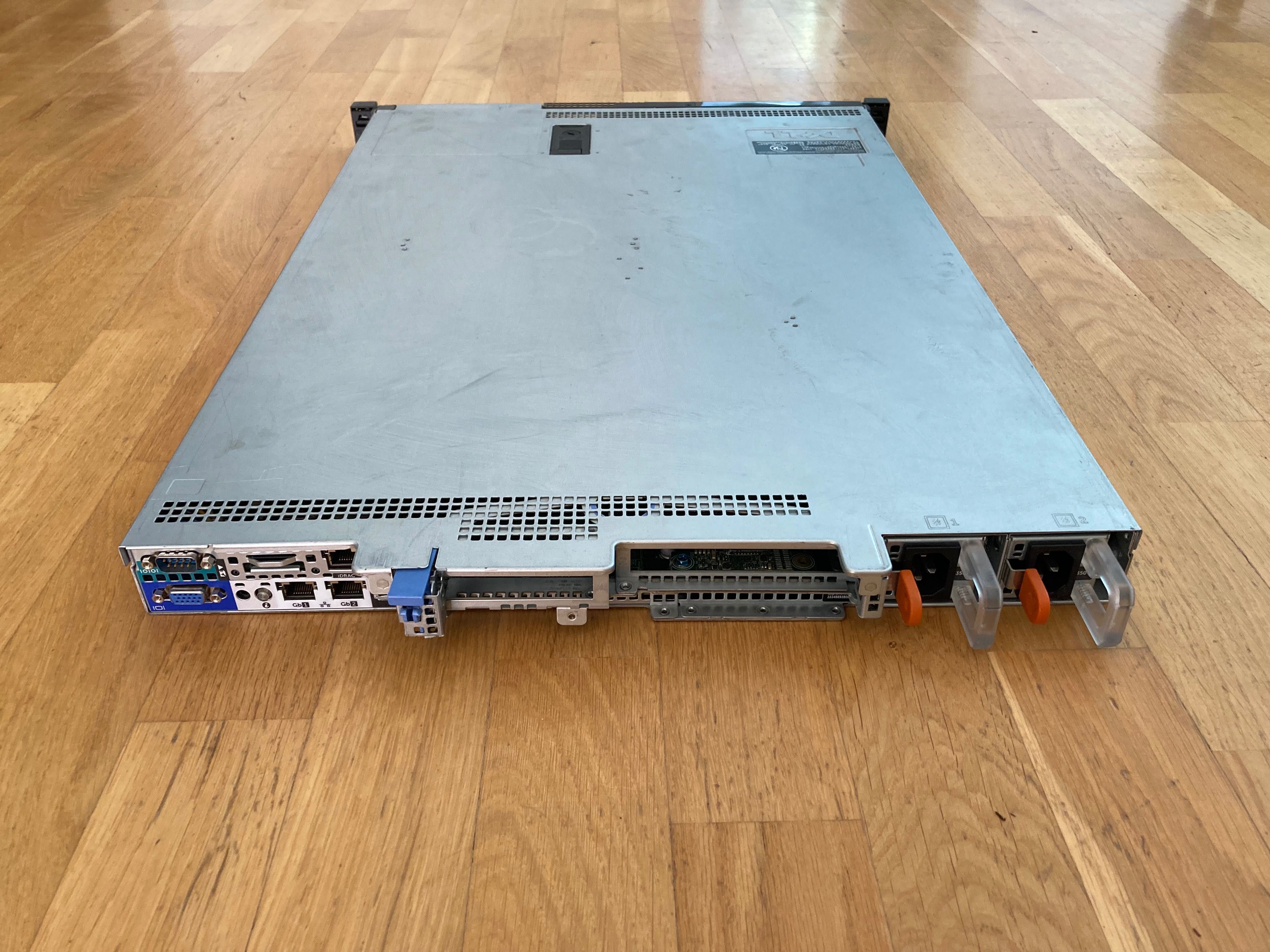 Serwer DELL R330 E3-1270 v6 0GB RAM + ramki