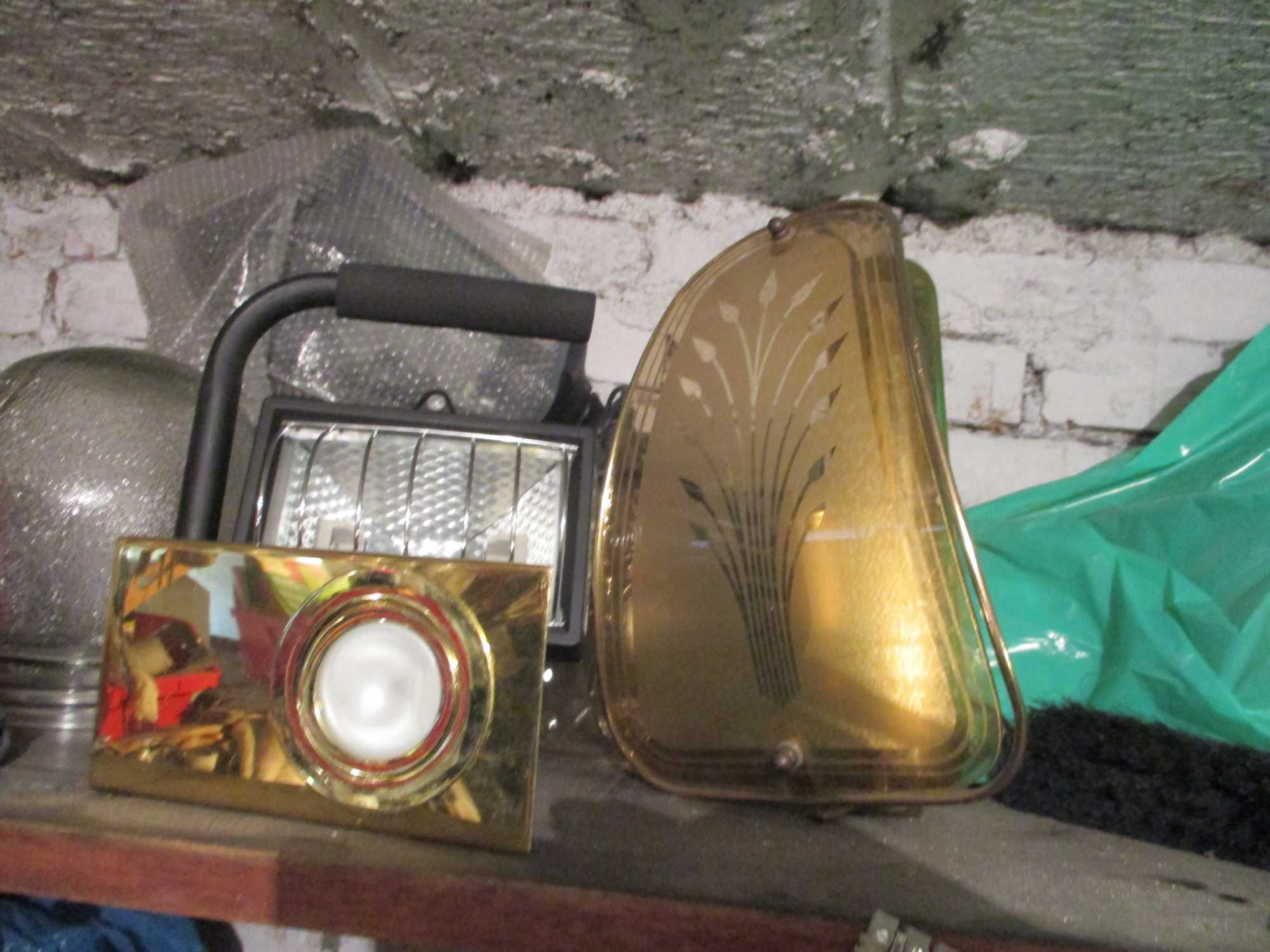 Lampy kinkiet z lat prl