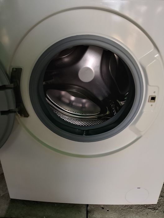 Bosch 6 kg slim stan bdb.