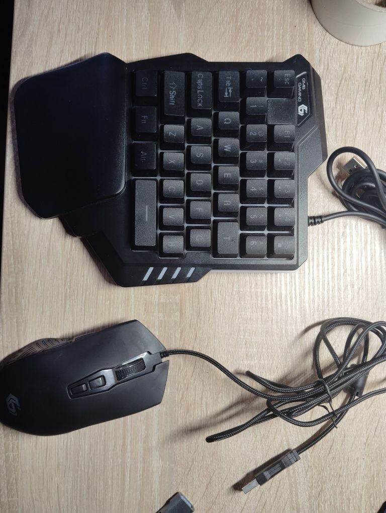 Ігрова Клавіатура  і мишка