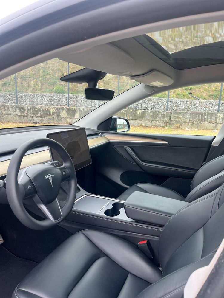 Tesla Model Y RWD