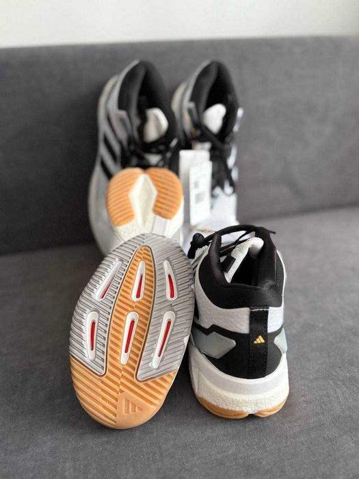 Чоловічі кроси спортивні кросівки adidas crazyflight 5 оригінальні