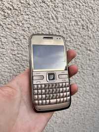 Телефон Nokia E72 золота
